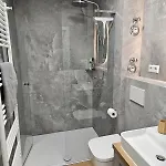 Modern Elegance In 아파트